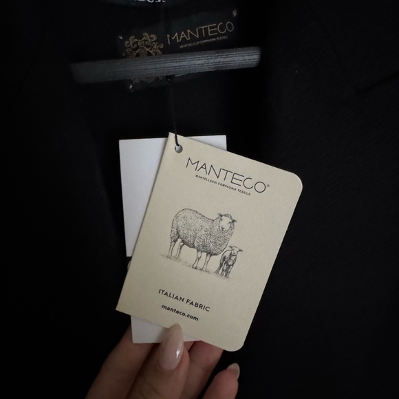 Zara Elegant Black Double-Breasted Women's Coat - Picture 9 of 10